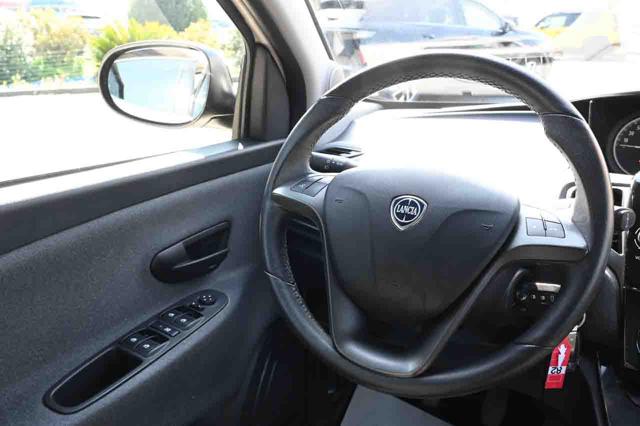 LANCIA Ypsilon usata, con USB