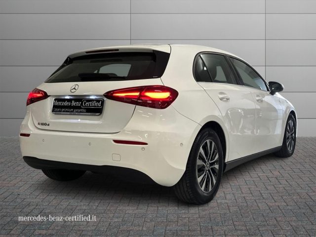 MERCEDES-BENZ A 180 usata, con Airbag