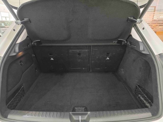 MERCEDES-BENZ GLA 200 usata, con Sistema di navigazione