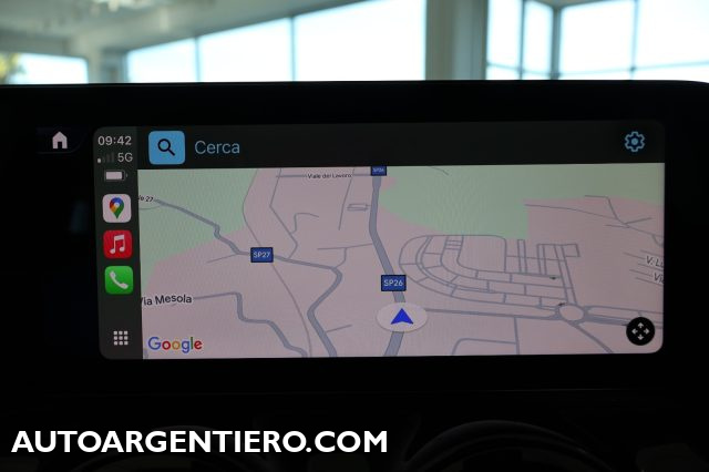 MERCEDES-BENZ GLA 180 usata, con Leve al volante