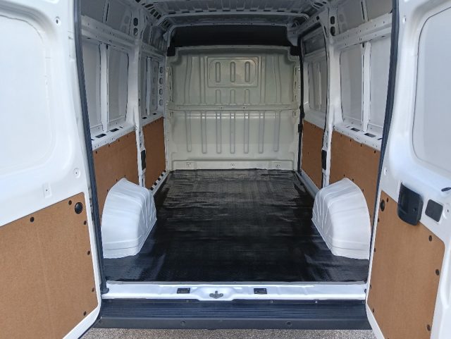 PEUGEOT Boxer usata, con ESP