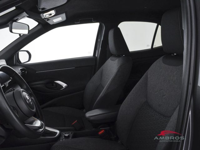 TOYOTA Yaris Cross usata 8