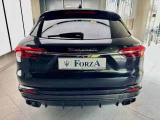 MASERATI Grecale usata, con Autoradio