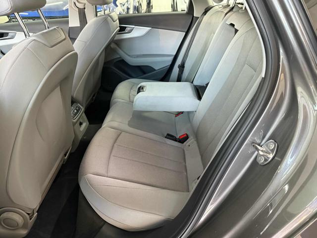 AUDI A4 usata, con Sensori di parcheggio posteriori