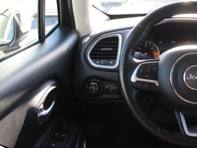 JEEP Renegade usata, con USB