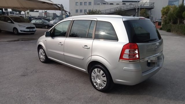 OPEL Zafira usata, con Boardcomputer