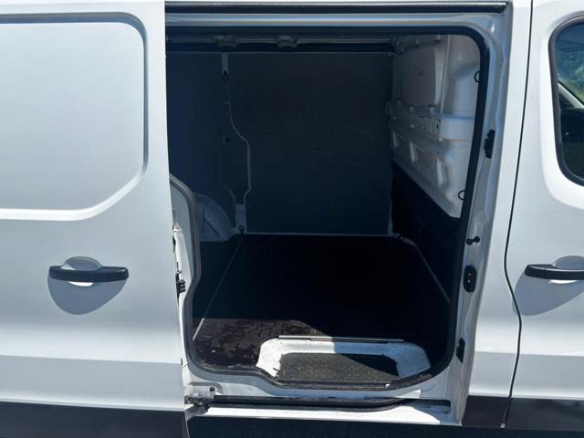 RENAULT Trafic usata, con Autoradio