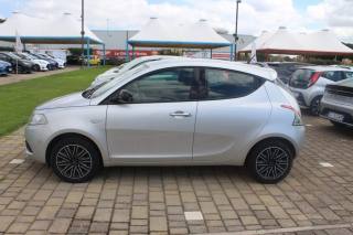 LANCIA Ypsilon usata, con Autoradio