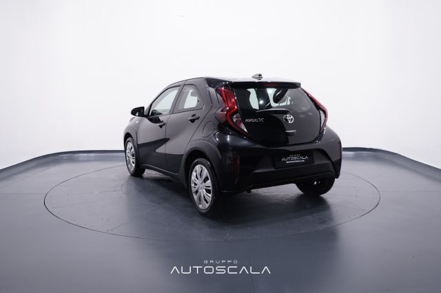 TOYOTA Aygo X usata, con Autoradio