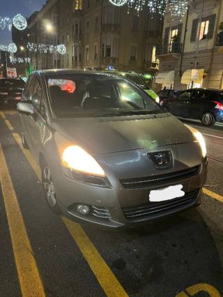PEUGEOT 5008 usata, con Airbag Passeggero