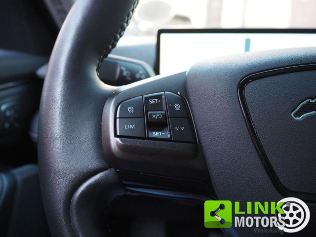 FORD Mustang Mach-E usata, con Volante in pelle