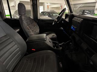 LAND ROVER Defender usata 15