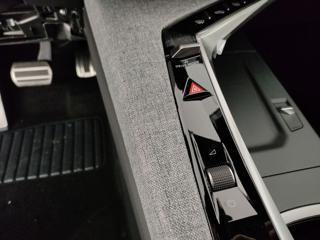 PEUGEOT 3008 usata, con USB