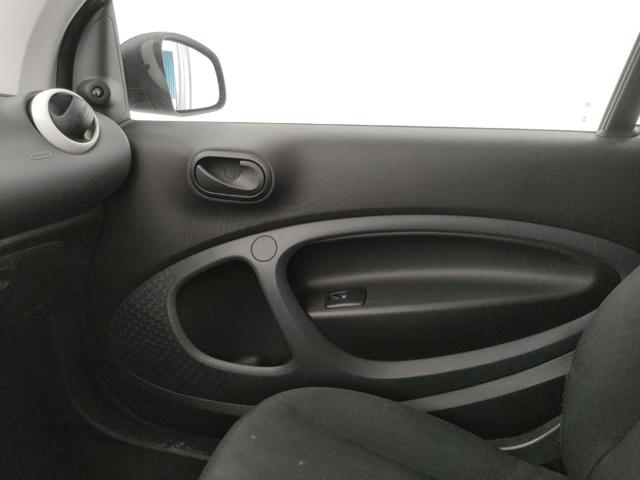 SMART ForTwo usata, con Bluetooth