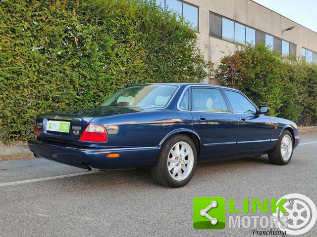 JAGUAR XJ8 usata 22
