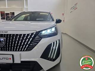 PEUGEOT 2008 usata, con Luci diurne LED