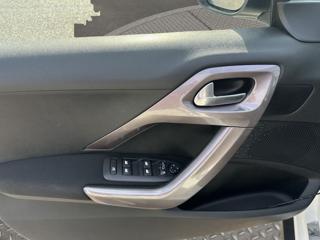 PEUGEOT 2008 usata, con Boardcomputer