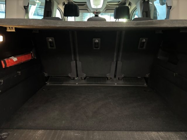 OPEL Combo Life usata, con Controllo automatico clima