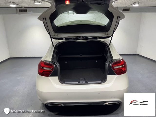 MERCEDES-BENZ A 180 usata, con Specchietti laterali elettrici