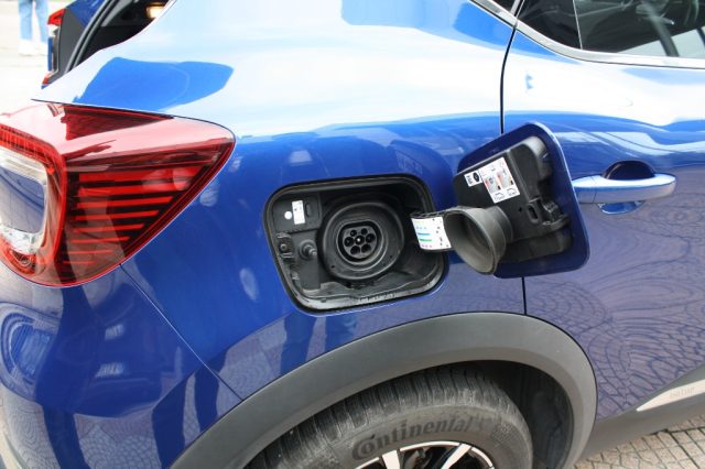 RENAULT Captur usata, con Sensori di parcheggio anteriori