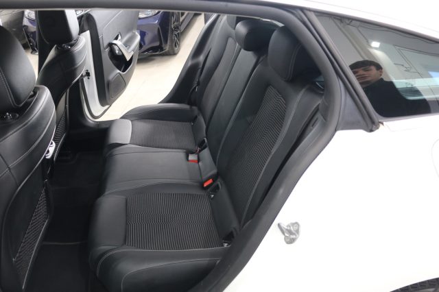 MERCEDES-BENZ CLA 200 usata, con Frenata d