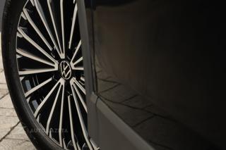 VOLKSWAGEN Tiguan usata, con Volante multifunzione