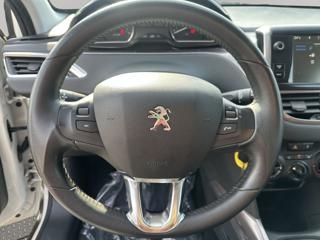 PEUGEOT 2008 usata, con Autoradio