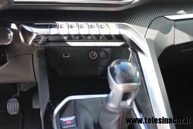 PEUGEOT 5008 usata, con Fendinebbia