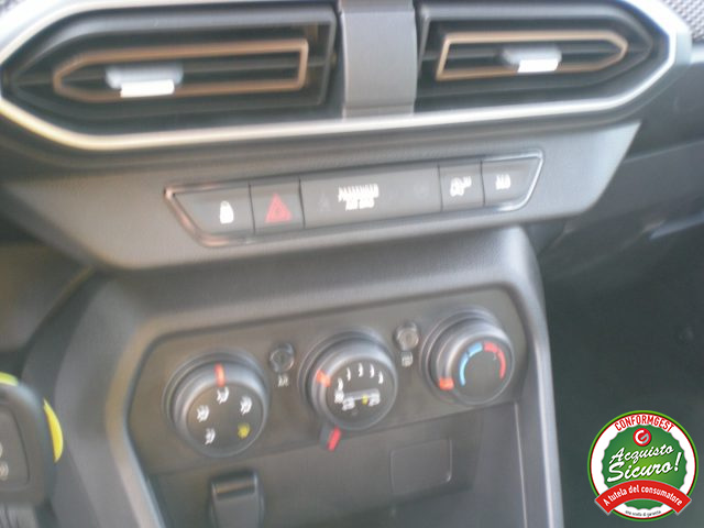 DACIA Sandero usata, con Autoradio digitale