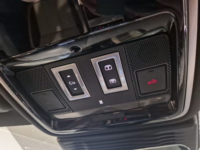LAND ROVER Range Rover Velar usata, con Portellone posteriore elettrico