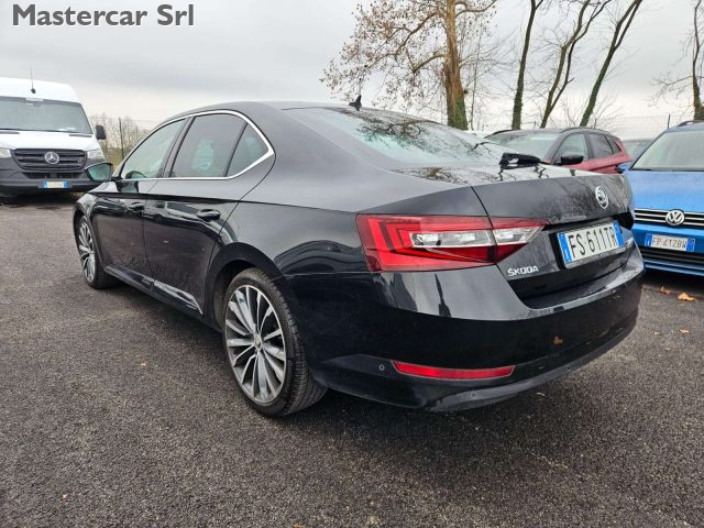 SKODA Superb usata, con Airbag Passeggero