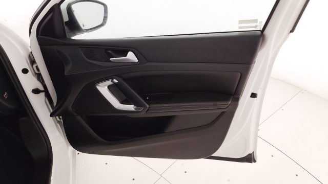 PEUGEOT 308 usata, con Bluetooth