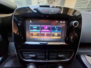 RENAULT Clio usata, con Telecamera per parcheggio assistito