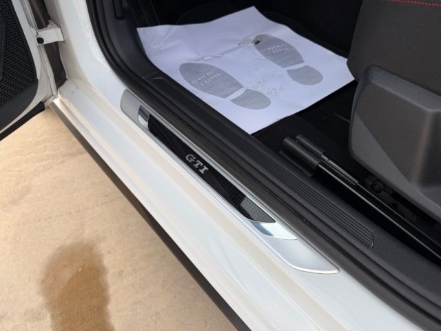 VOLKSWAGEN Polo usata, con Sedile posteriore sdoppiato