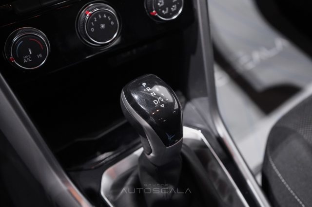 VOLKSWAGEN T-Roc usata, con Touch screen