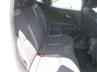 PEUGEOT 2008 usata, con Controllo automatico clima
