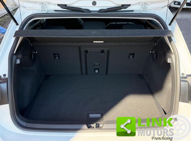VOLKSWAGEN Golf usata, con Sistema di navigazione