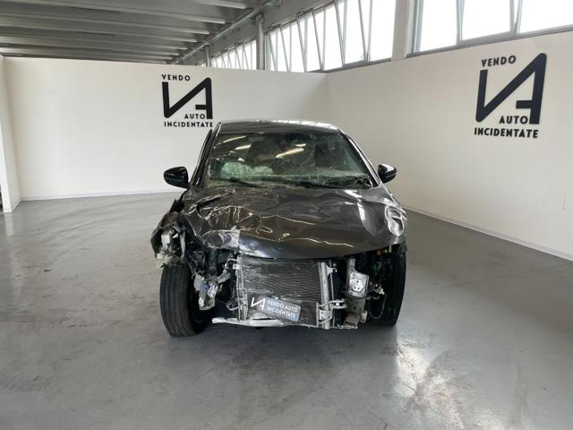 PEUGEOT 3008 usata, con Airbag