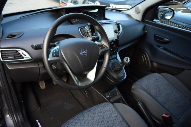 LANCIA Ypsilon usata, con Autoradio