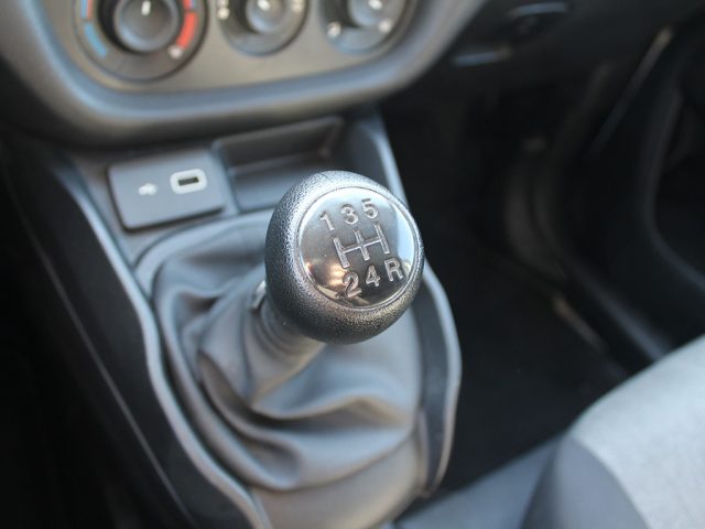 FIAT Doblo usata, con Specchietti laterali elettrici