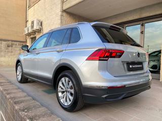 VOLKSWAGEN Tiguan usata, con Boardcomputer