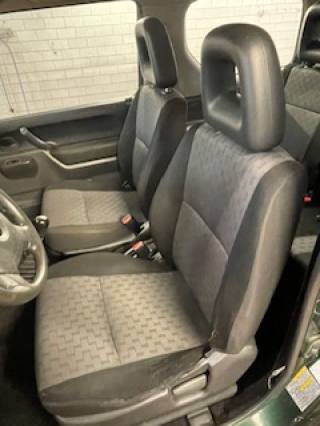 SUZUKI Jimny usata, con Ruota di riserva