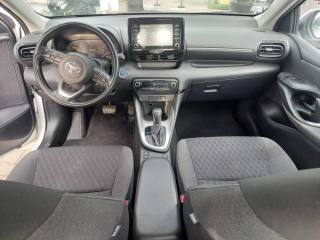TOYOTA Yaris usata, con Controllo automatico clima