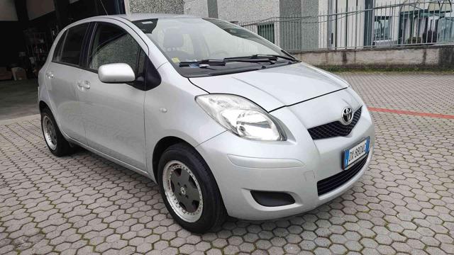 TOYOTA Yaris usata, con Boardcomputer