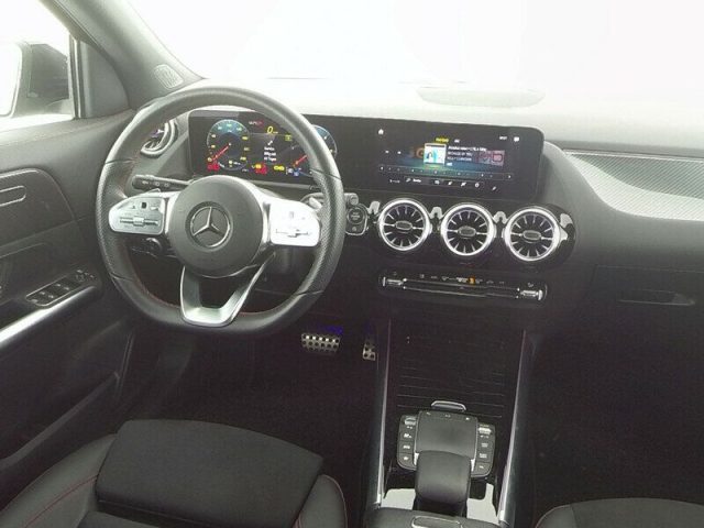 MERCEDES-BENZ GLA 220 usata, con Alzacristalli elettrici