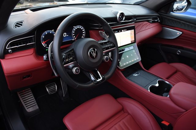 MASERATI Grecale usata, con Autoradio