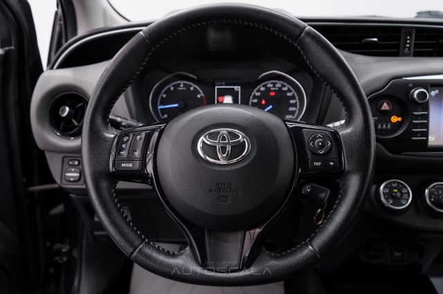 TOYOTA Yaris usata, con Servosterzo