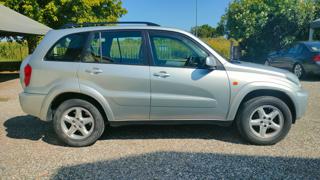 TOYOTA RAV 4 usata, con Airbag