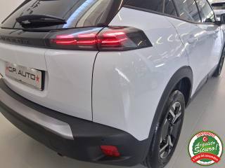 PEUGEOT 2008 usata, con Luci diurne LED