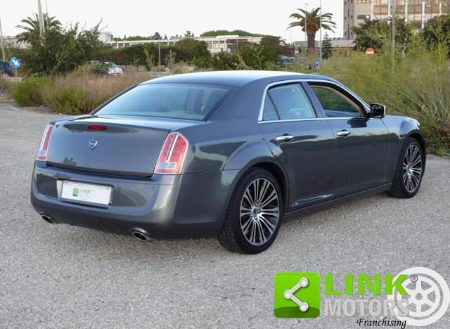 LANCIA Thema usata, con Autoradio